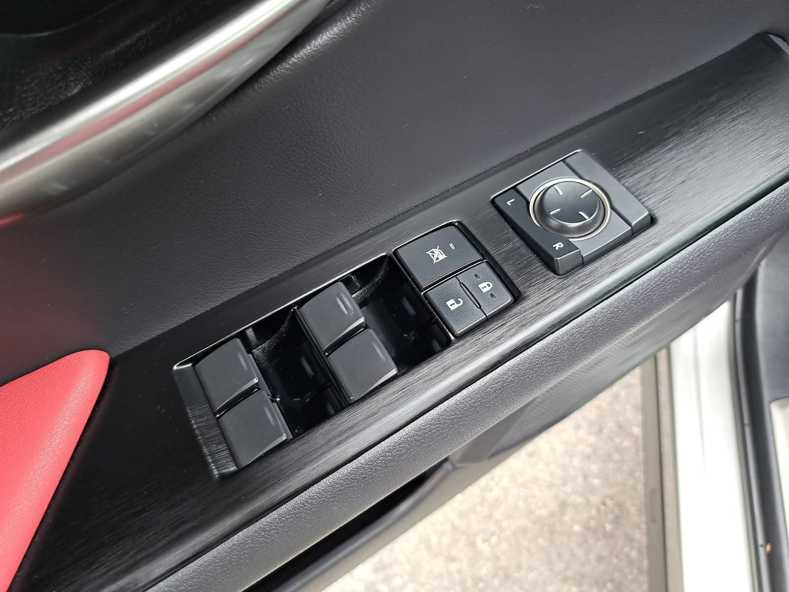 Used 2021 Lexus UX 200 F Sport w/ Accessory Package (Z2) FWD image 28