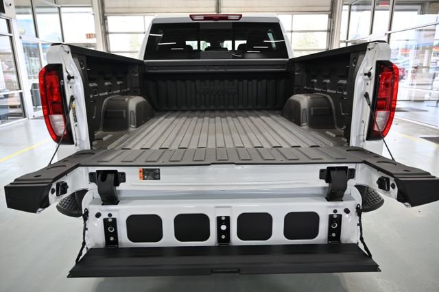 New 2026 GMC Sierra 1500 Elevation w/ Elevation Premium Package image 9