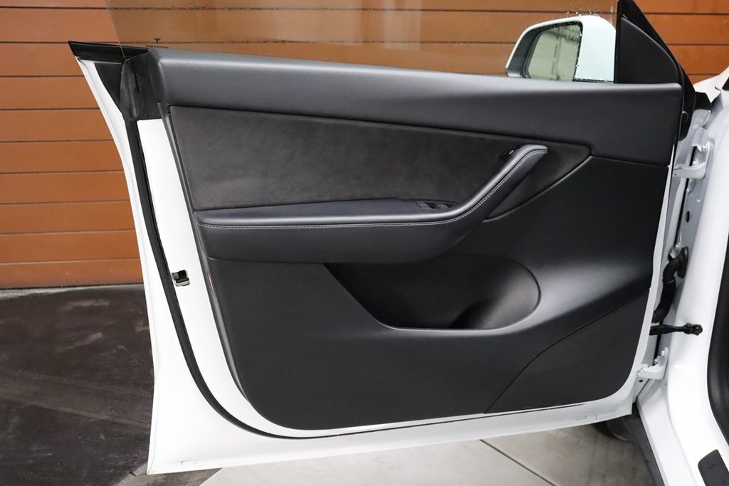 Used 2022 Tesla Model Y Performance AWD/4WD image 43
