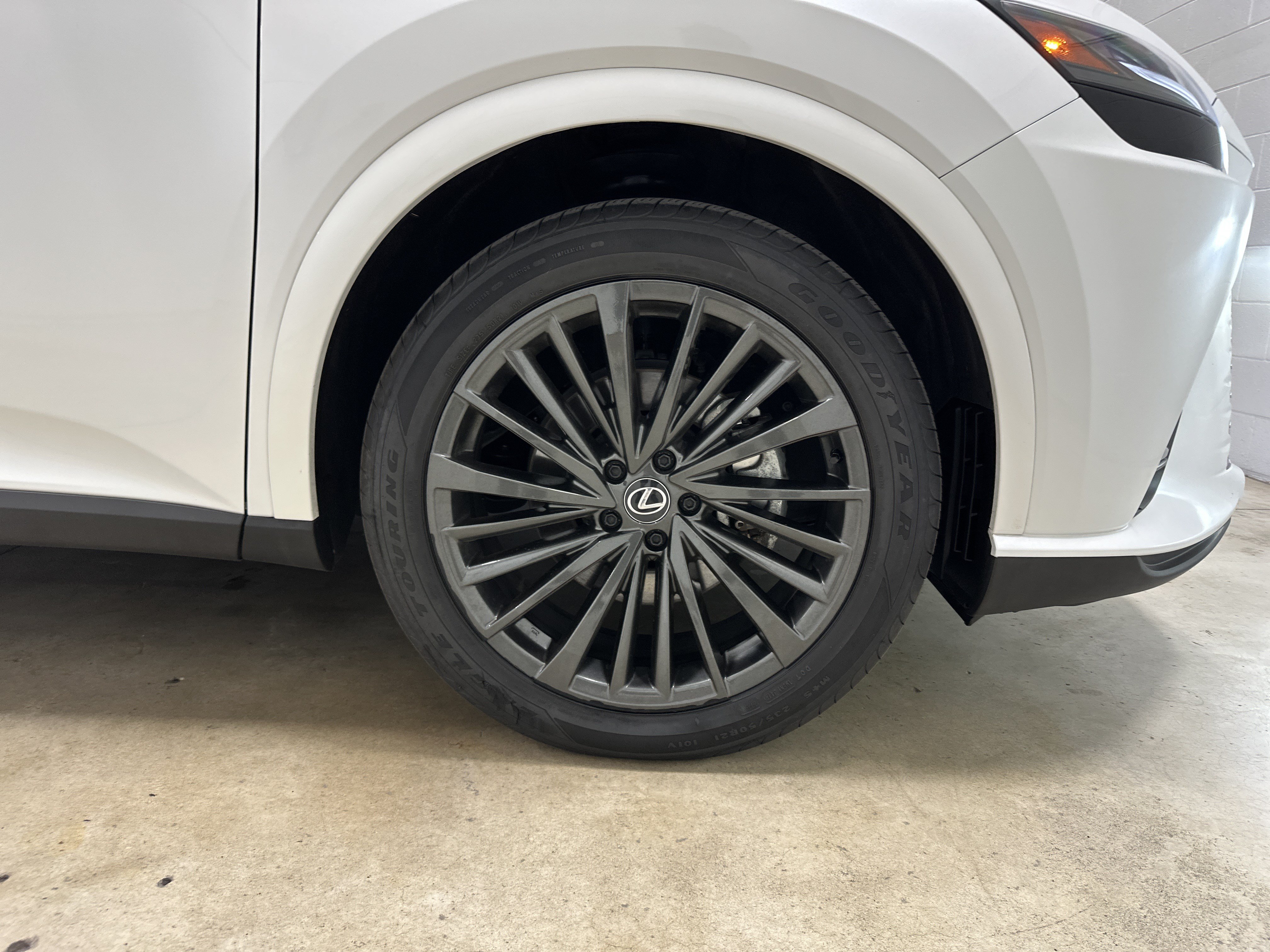 Certified 2025 Lexus RX 350h AWD/4WD image 13