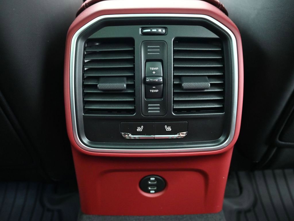 New 2026 Porsche Macan S image 8