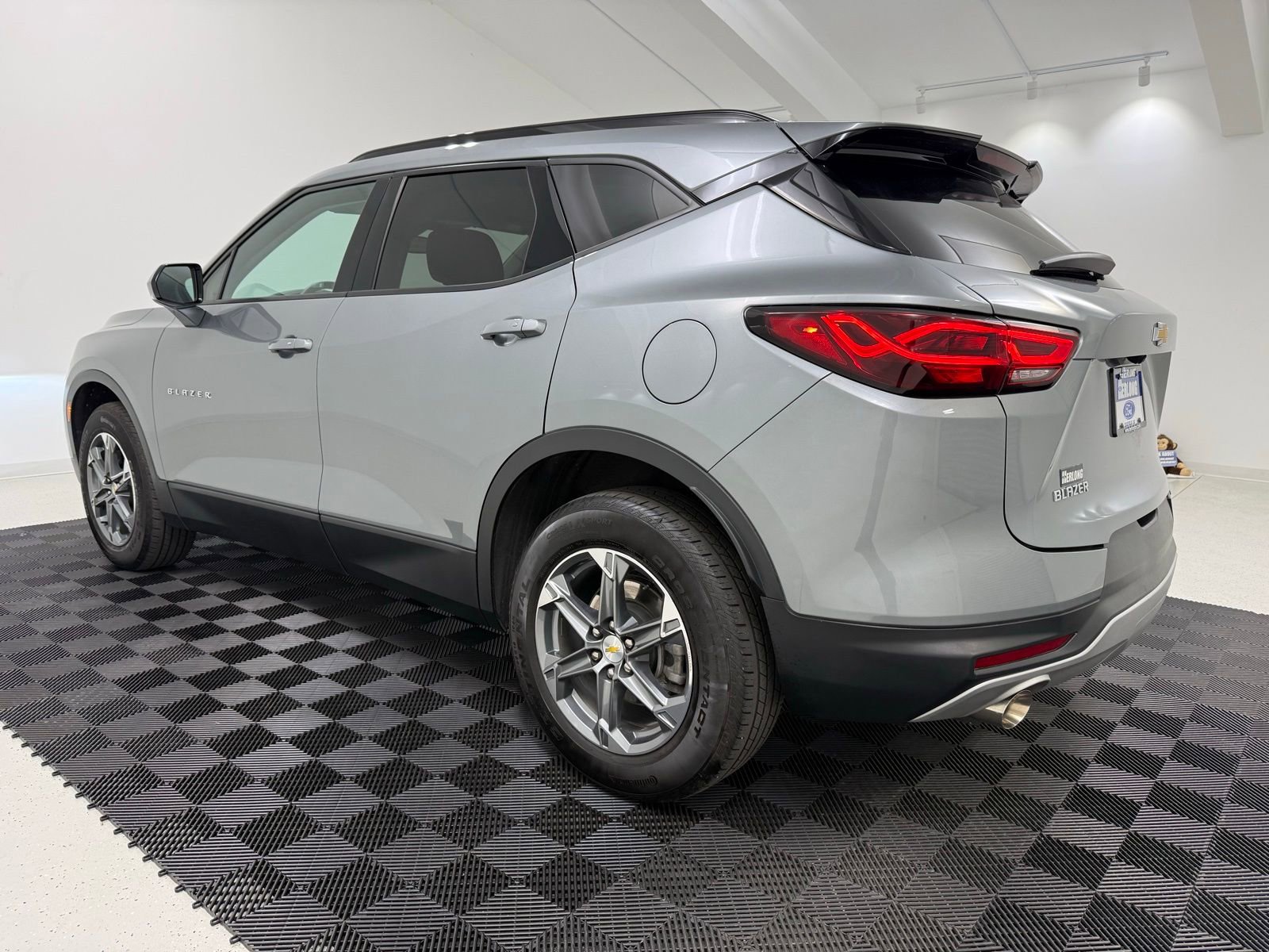 Used 2023 Chevrolet Blazer LT w/ Convenience Package FWD image 5