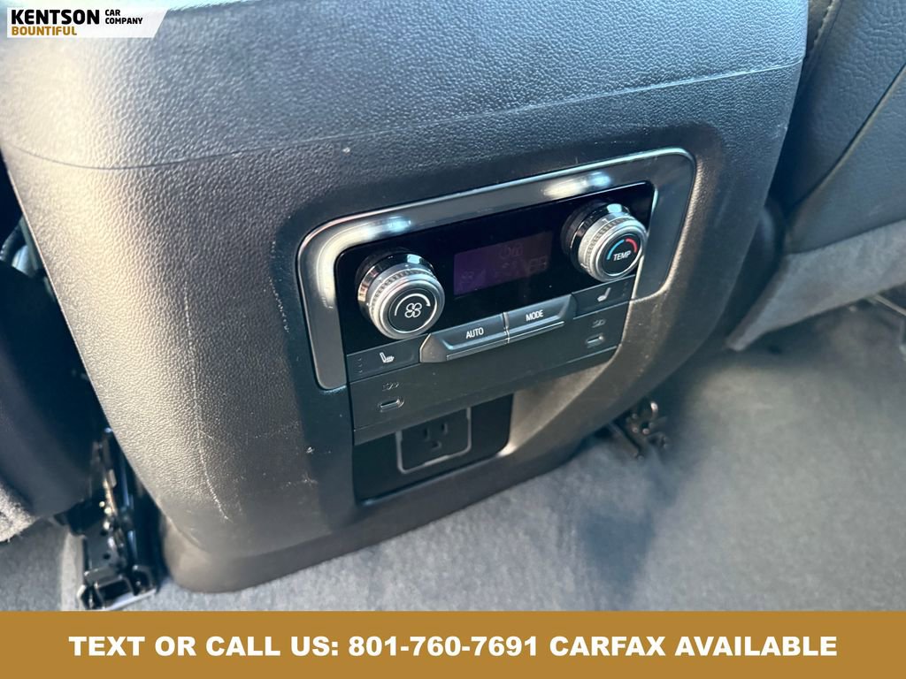 Used 2025 GMC Yukon XL Denali image 36