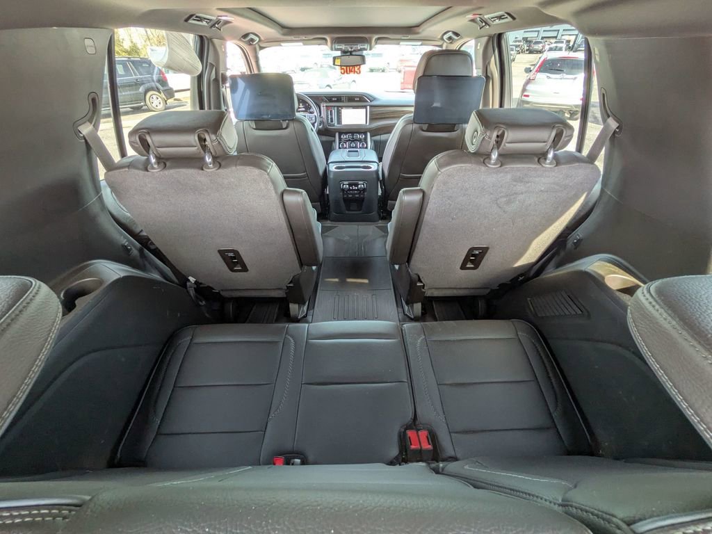 Used 2024 GMC Yukon Denali w/ LPO, Floor Liner Package image 34