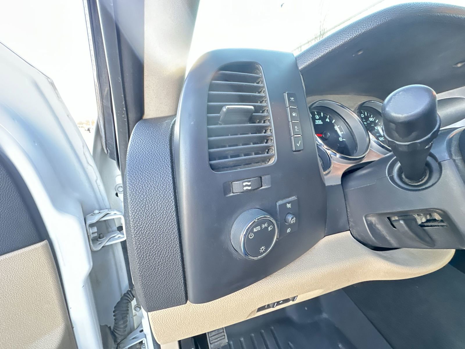 Used 2008 Chevrolet Silverado 1500 LT w/ Power Pack Plus AWD/4WD image 15