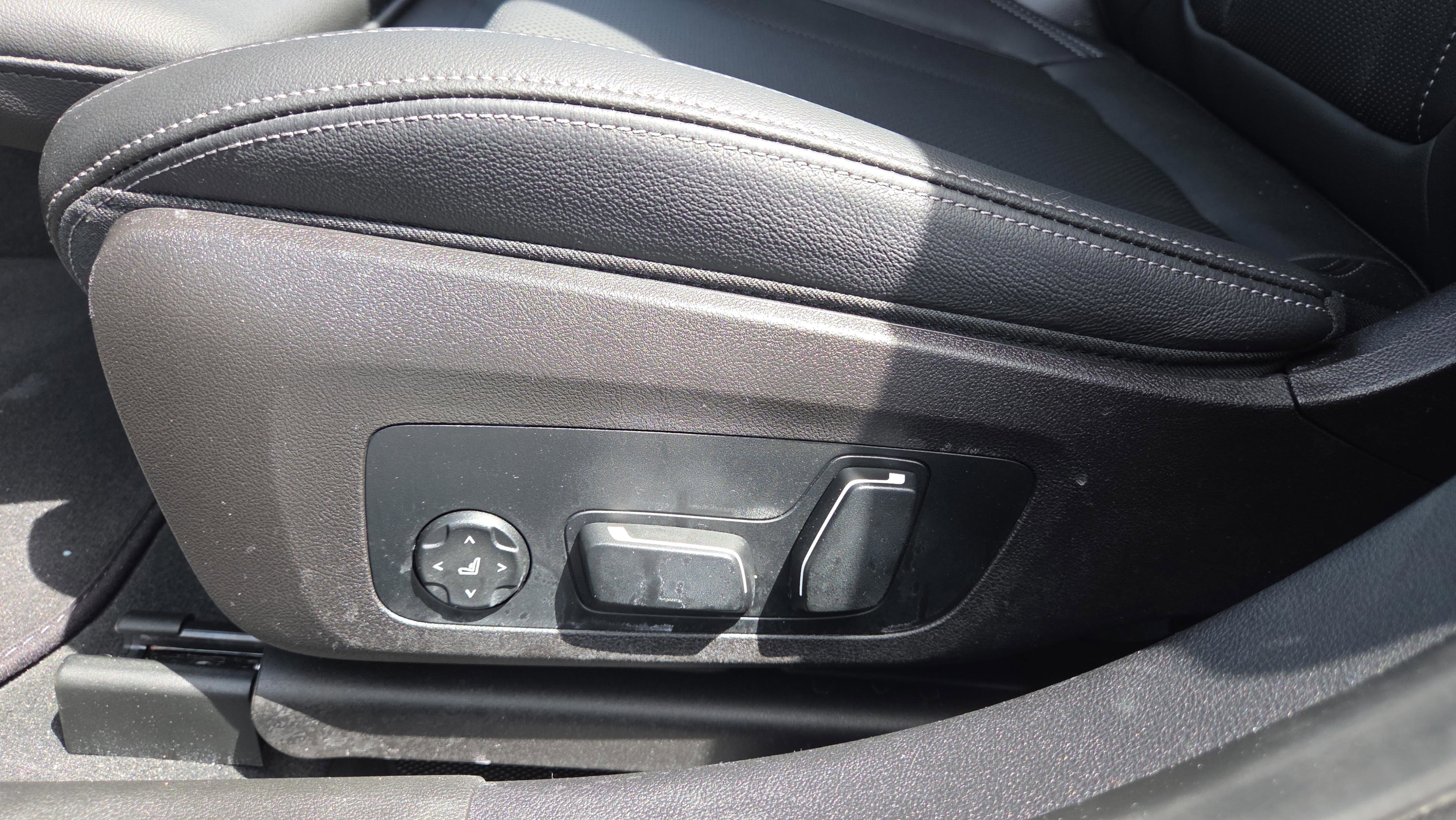 Certified 2025 BMW M340i xDrive AWD/4WD image 10