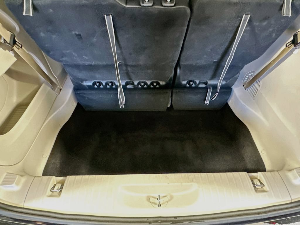 Certified 2024 Chrysler Pacifica Touring-L FWD image 36