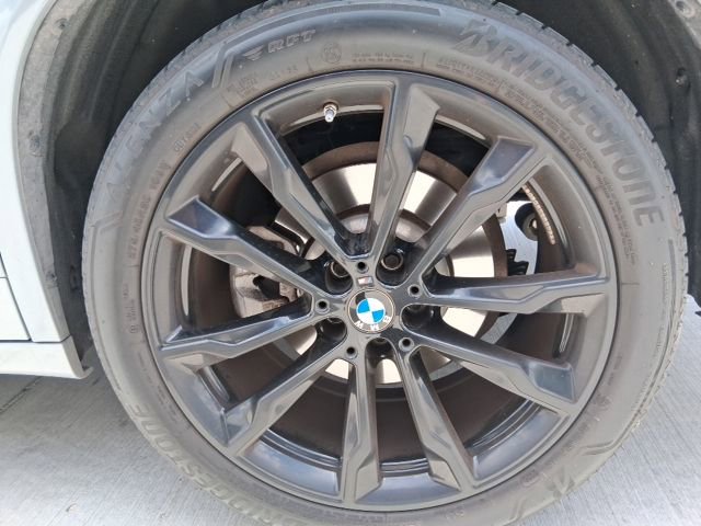 Used 2025 BMW X4 xDrive30i w/ Premium Package AWD/4WD image 14