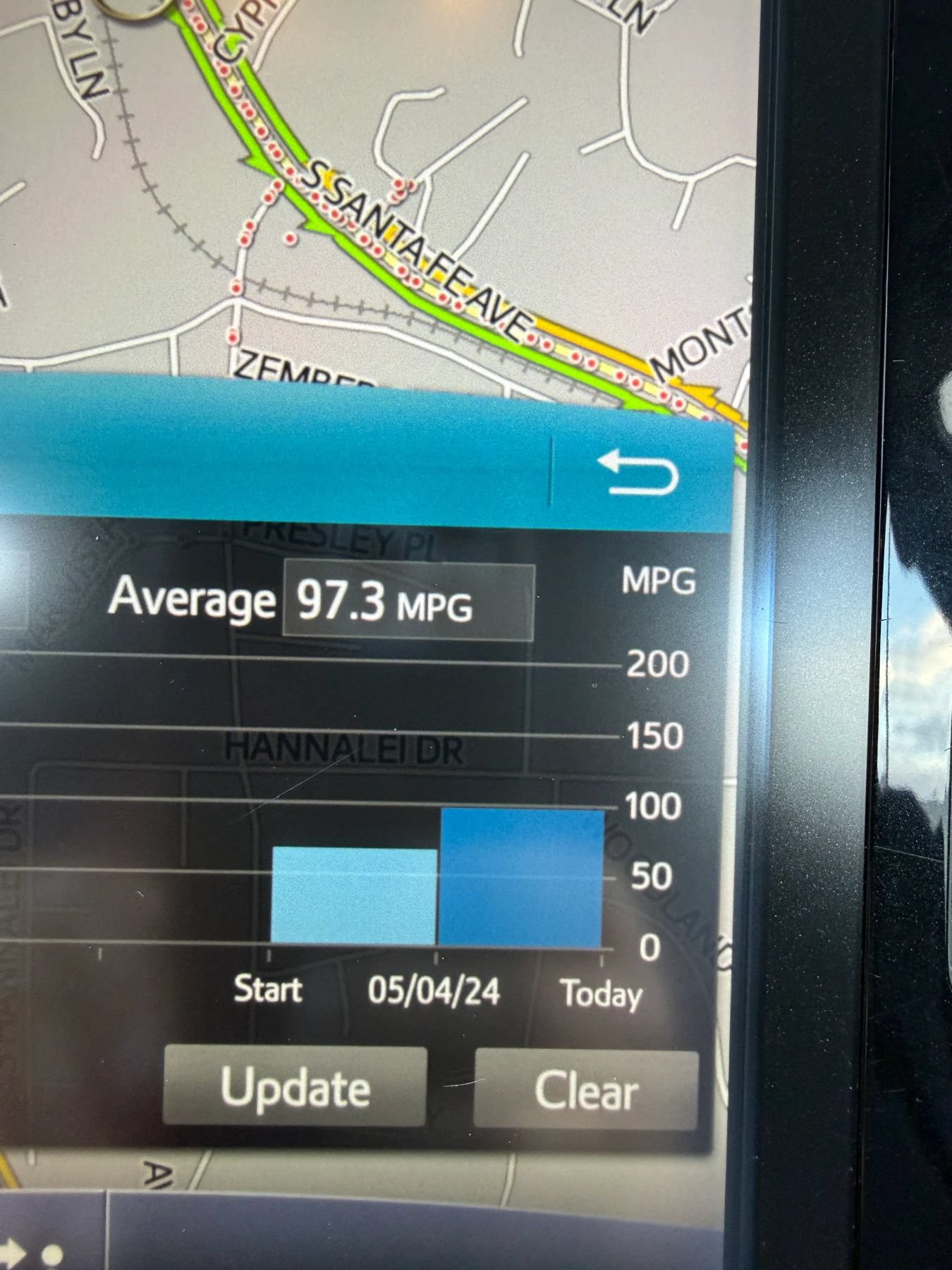 Used 2018 Toyota Prius Prime Premium w/ Carpet Mat Package FWD image 28