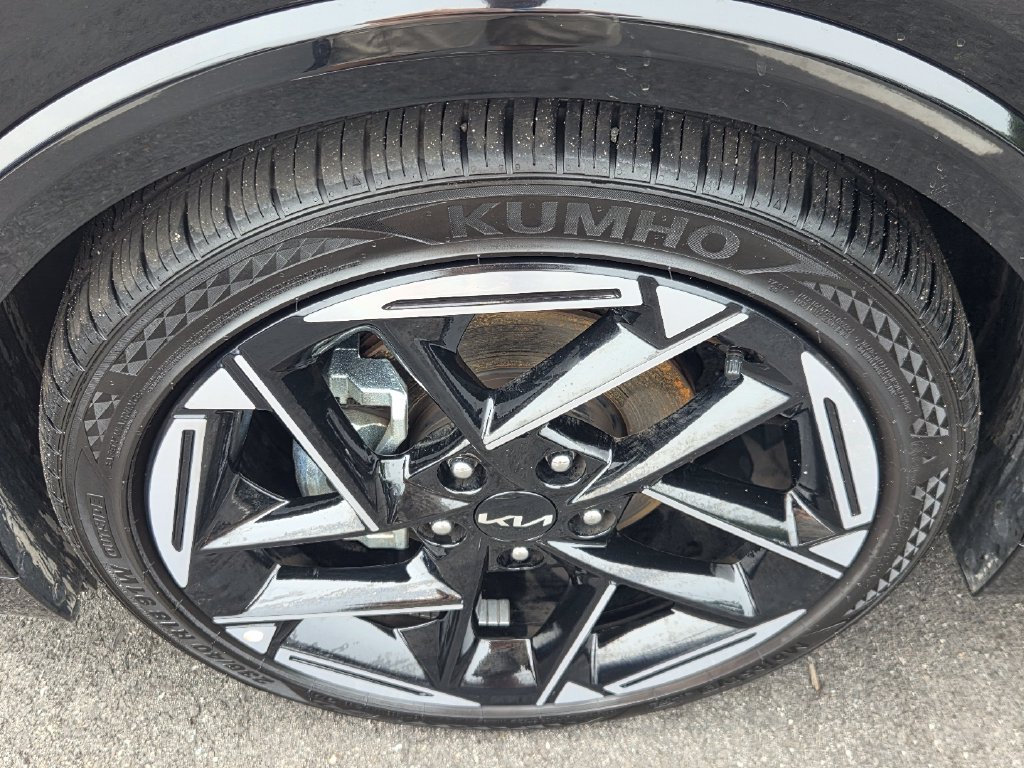 Used 2025 Kia K4 GT-Line w/ GT-Line Premium Package FWD image 9