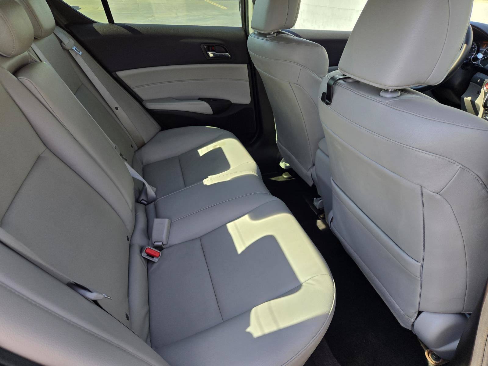 Used 2017 Acura ILX FWD image 24