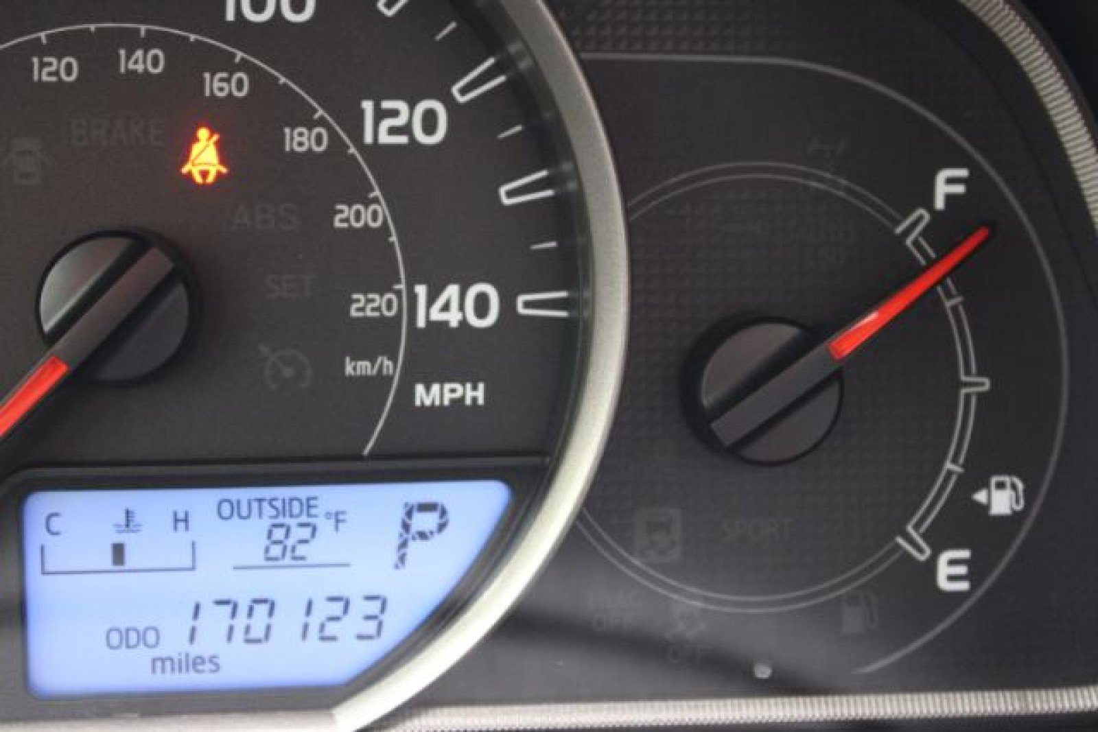 Used 2015 Toyota RAV4 XLE image 16