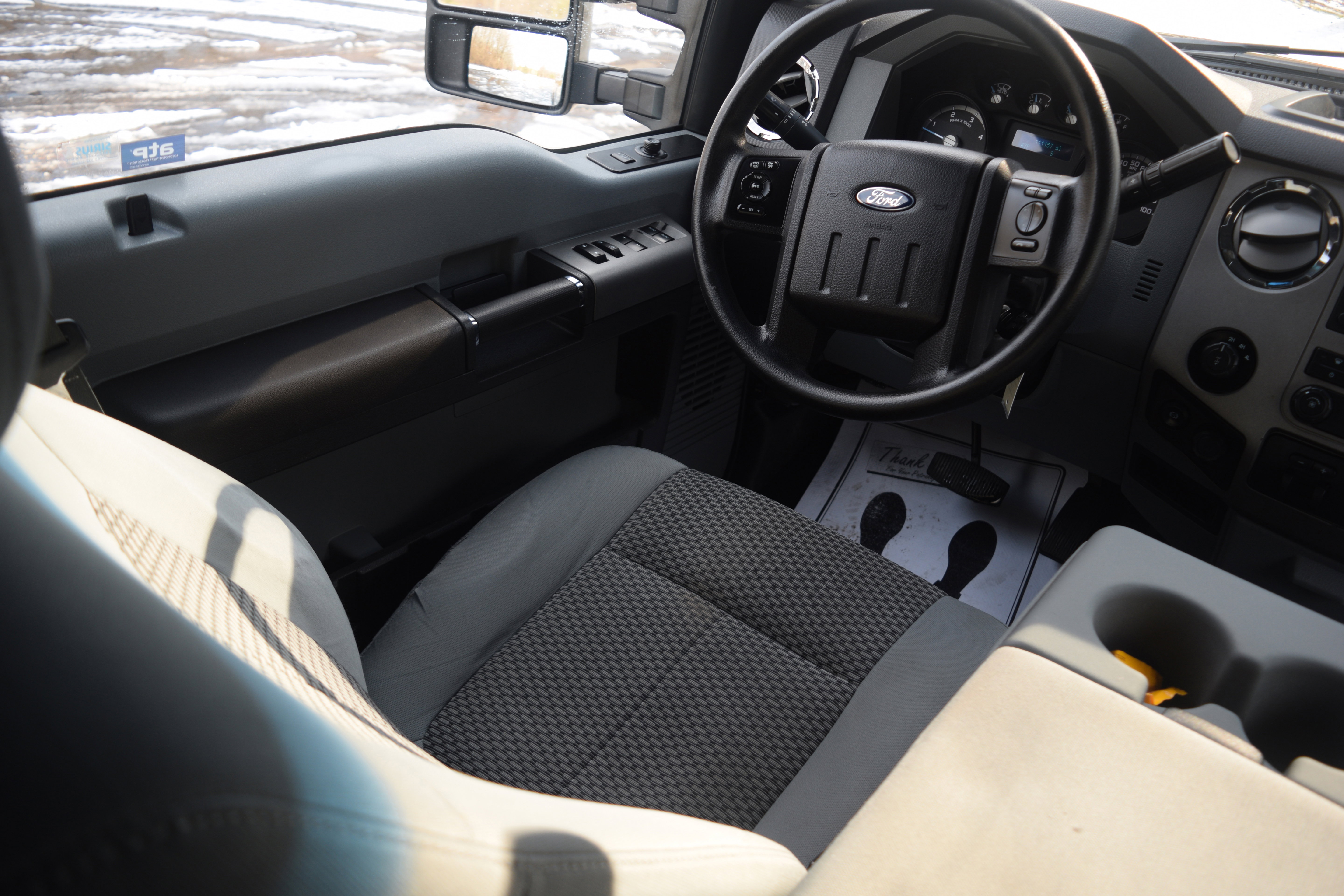 Used 2016 Ford F250 XLT w/ Camper Package image 2