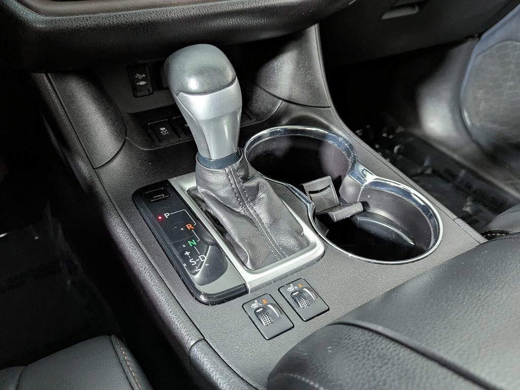 Used 2019 Toyota Highlander XLE AWD/4WD image 38