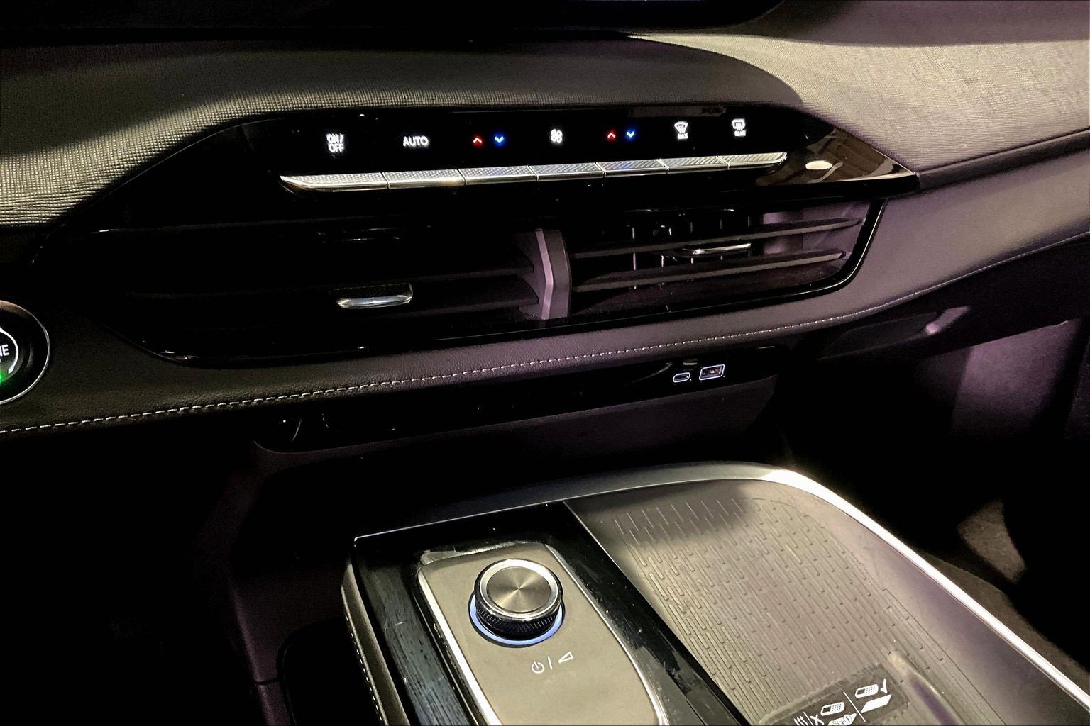 Used 2025 Buick Enclave Preferred image 15