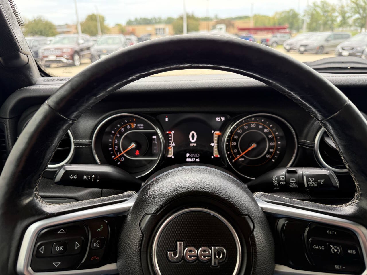 Used 2019 Jeep Wrangler Unlimited Sahara w/ Uconnect 4C Nav & Sound Group AWD/4WD image 7