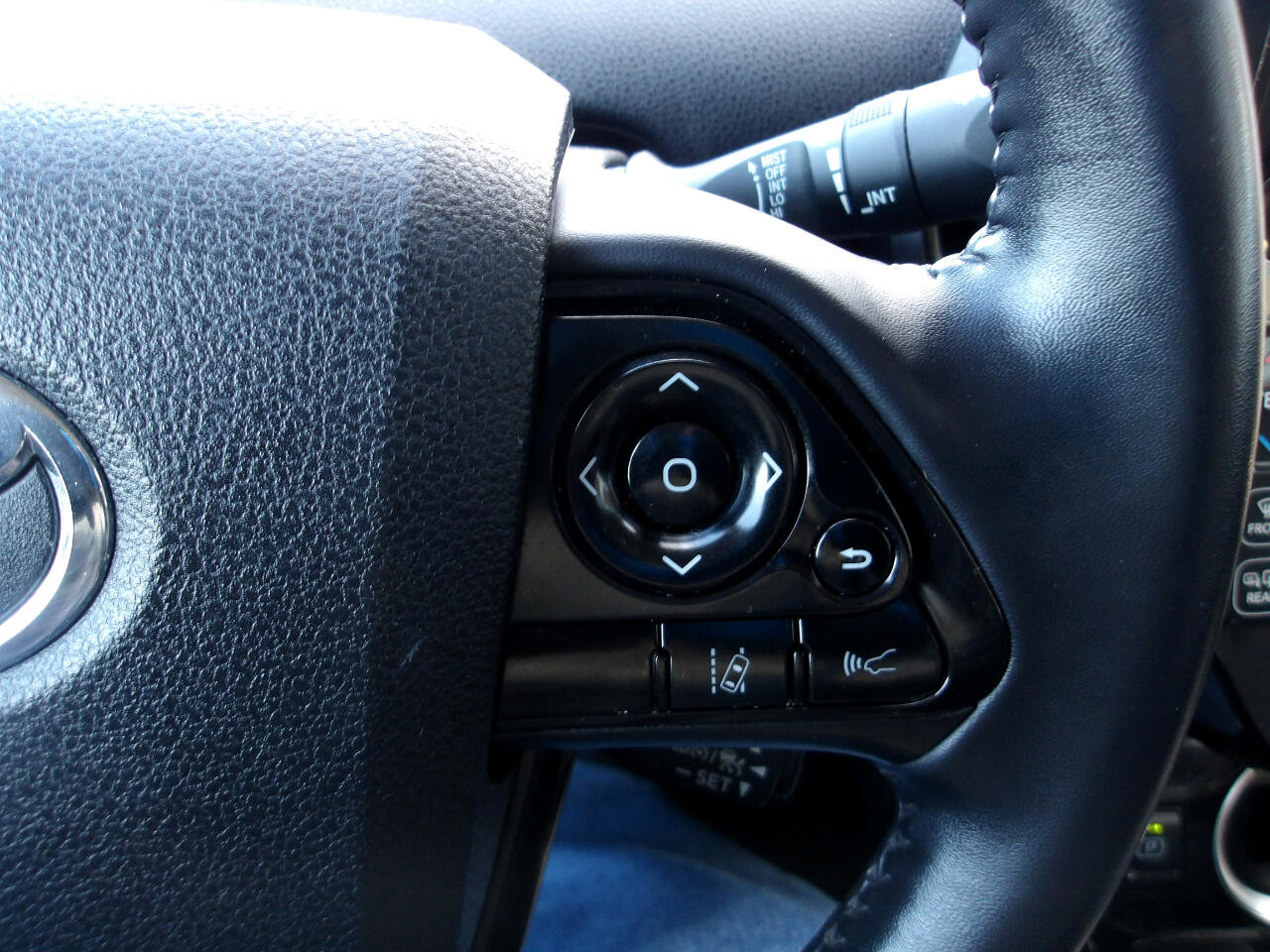 Used 2020 Toyota Prius Prime XLE image 17