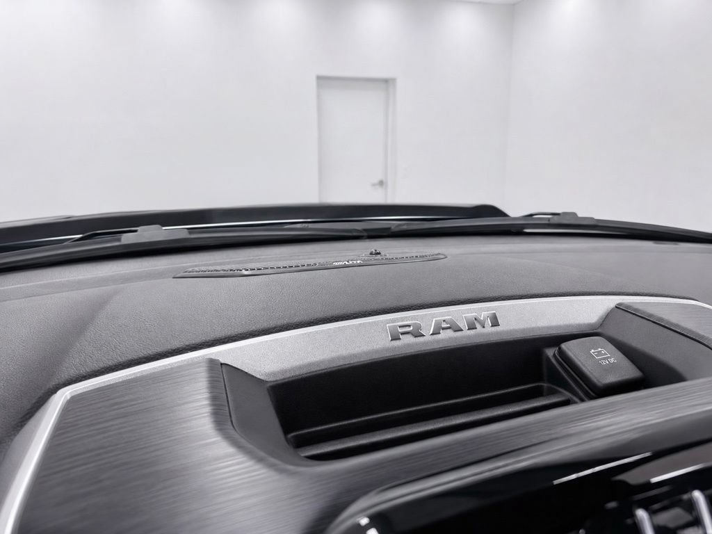 Used 2023 RAM 1500 Laramie AWD/4WD image 36