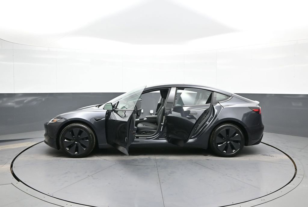 Used 2025 Tesla Model 3 Long Range image 45