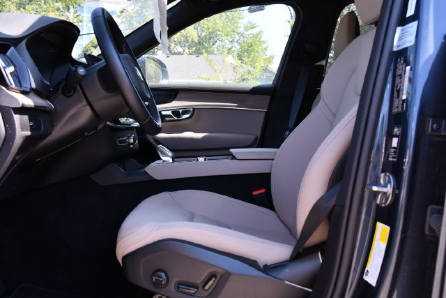 Certified 2026 Volvo XC90 B6 Plus AWD/4WD image 14
