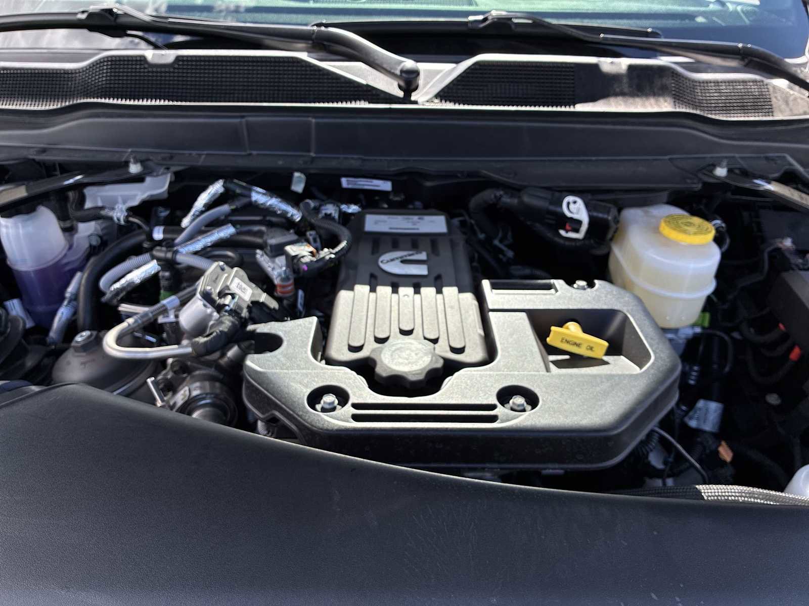 New 2026 RAM 3500 Tradesman AWD/4WD image 17