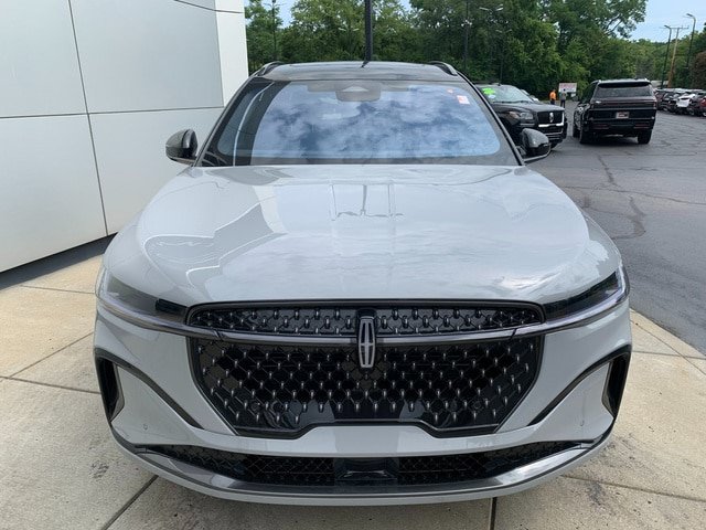 New 2026 Lincoln Nautilus Black Label w/ Jet Appearance Package AWD/4WD image 9
