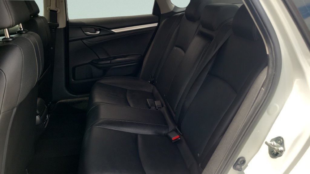 Used 2018 Honda Civic Touring image 10