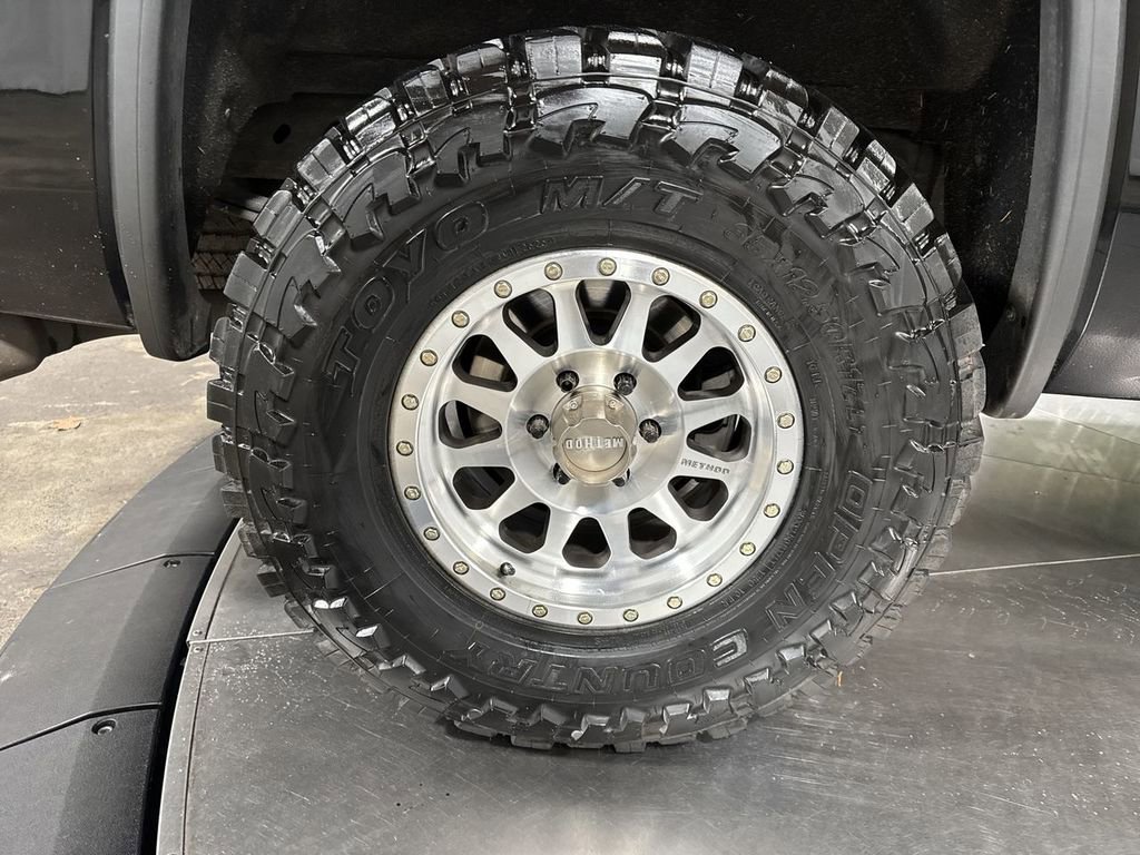 Used 2017 GMC Sierra 1500 SLT w/ SLT Premium Package image 13