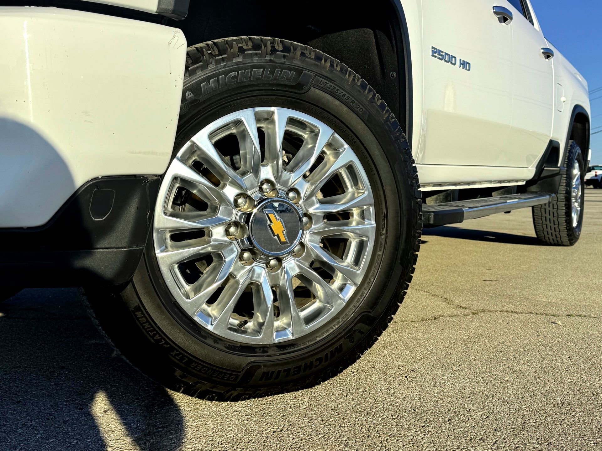 Used 2022 Chevrolet Silverado 2500 High Country w/ Z71 Off-Road Package image 2