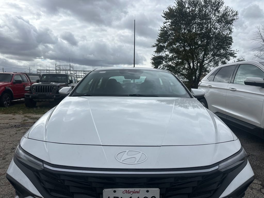 Used 2024 Hyundai Elantra SEL image 13