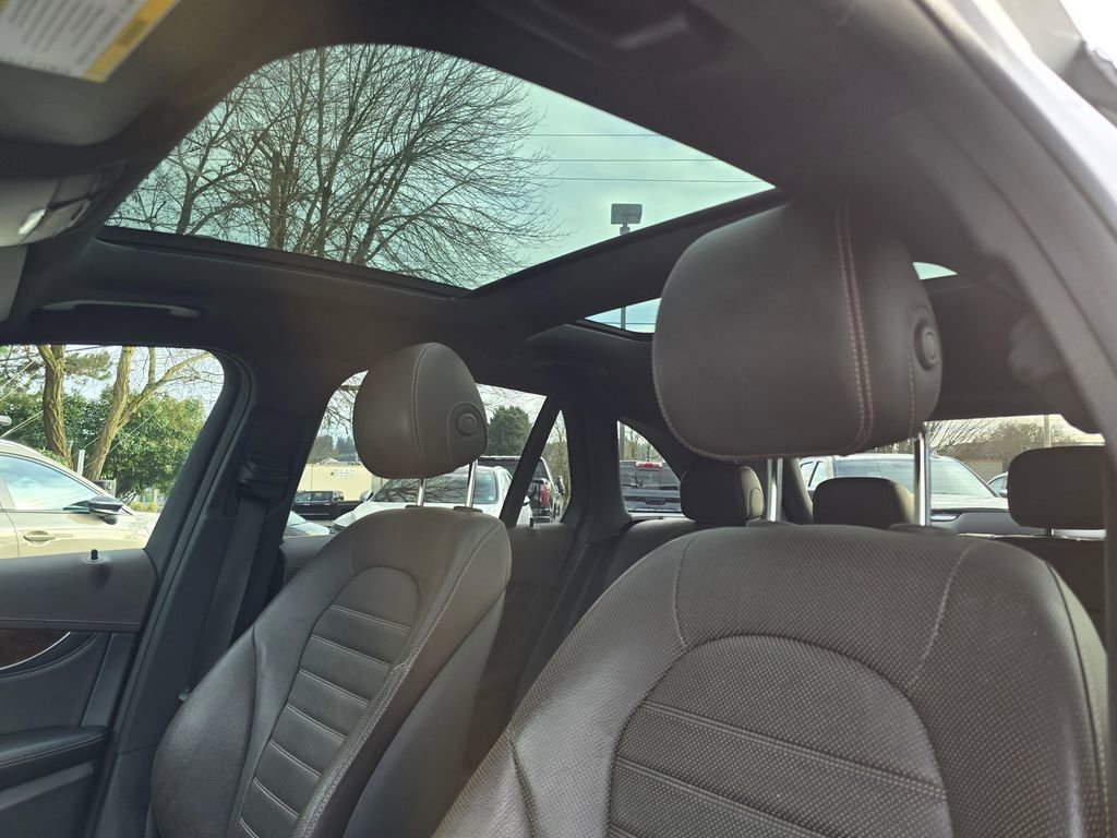 Used 2017 Mercedes-Benz GLC 300 4MATIC image 22