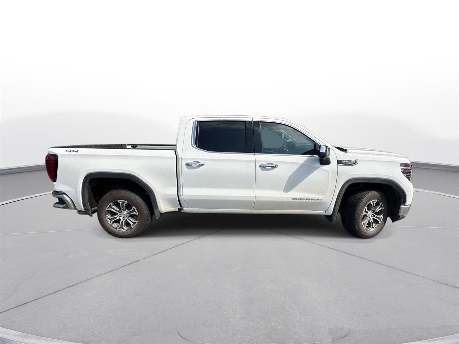 Used 2025 GMC Sierra 1500 SLT AWD/4WD image 5