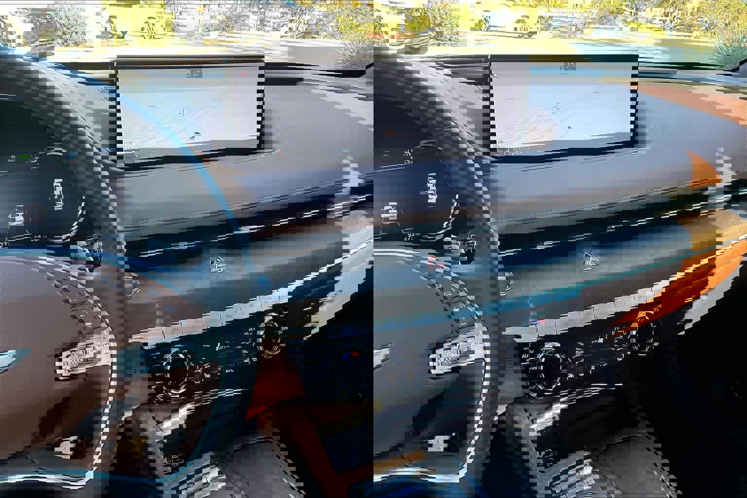 Used 2024 Genesis G80 image 5