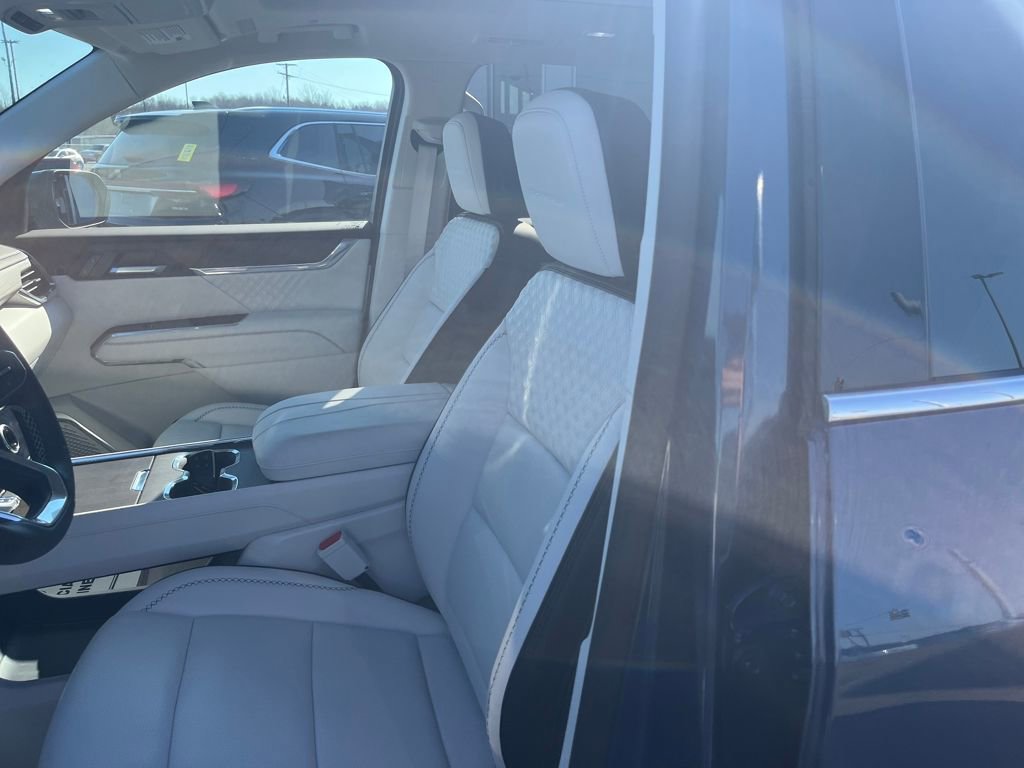 Used 2026 GMC Acadia Denali w/ Super Cruise Package image 20