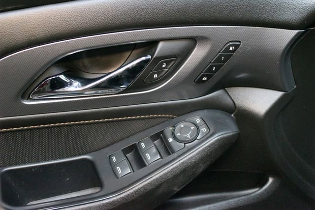 Used 2021 Chevrolet Traverse Premier w/ Redline Edition AWD/4WD image 19