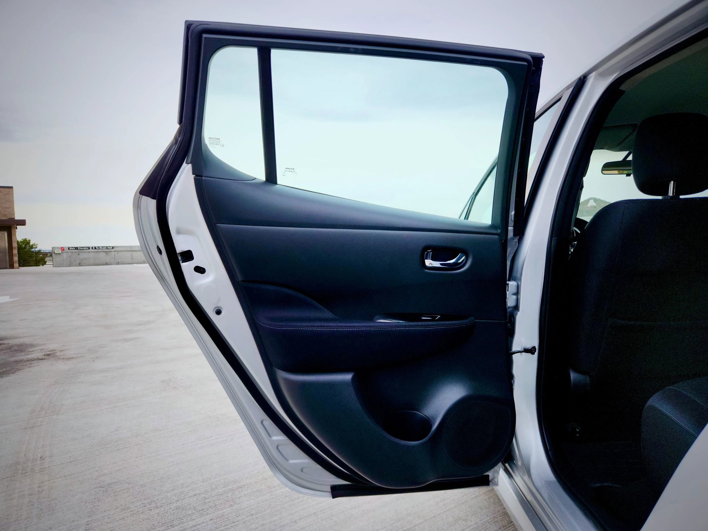 Used 2018 Nissan Leaf SV FWD image 20