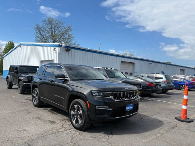 Used 2024 Jeep Grand Cherokee Limited 4xe w/ Luxury Tech Group II AWD/4WD image 2