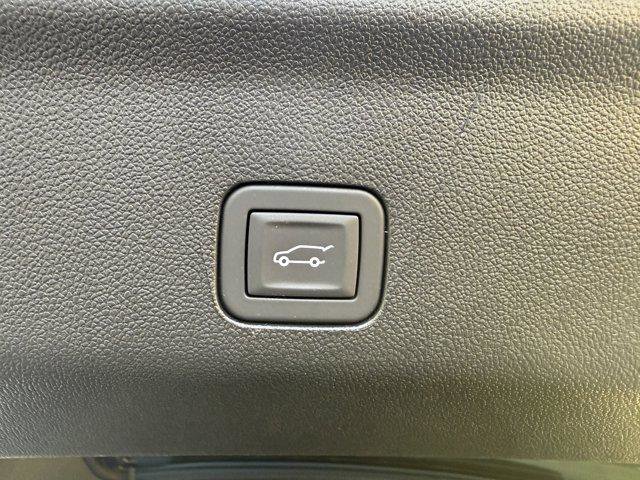 New 2026 GMC Yukon Denali w/ Sun & Power Step Package image 11