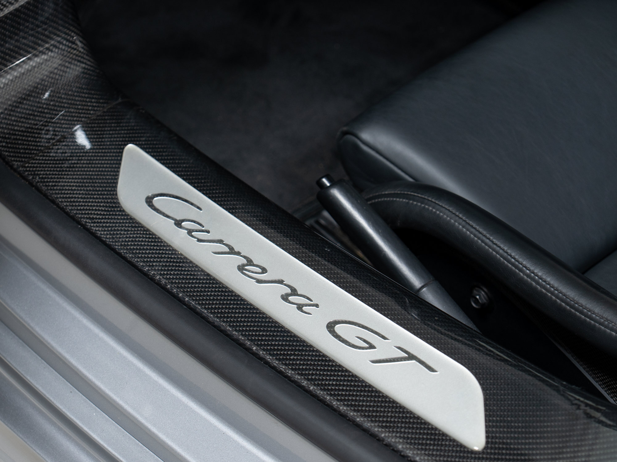 Used 2005 Porsche Carrera GT RWD image 22