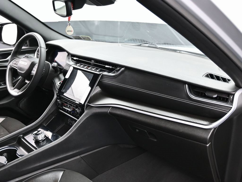 Used 2024 Jeep Grand Cherokee L Laredo image 34