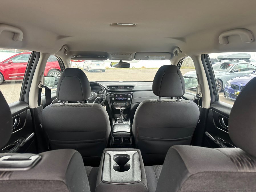 Used 2018 Nissan Rogue S image 15