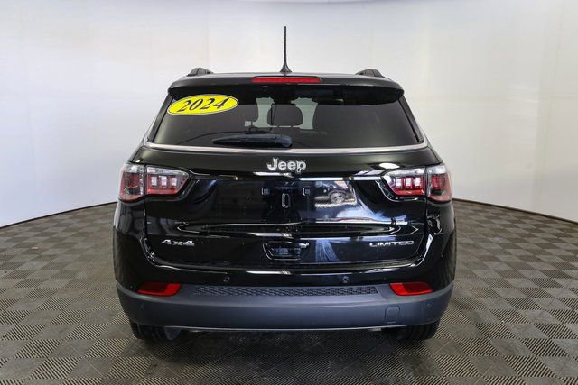 Used 2024 Jeep Compass Limited image 9