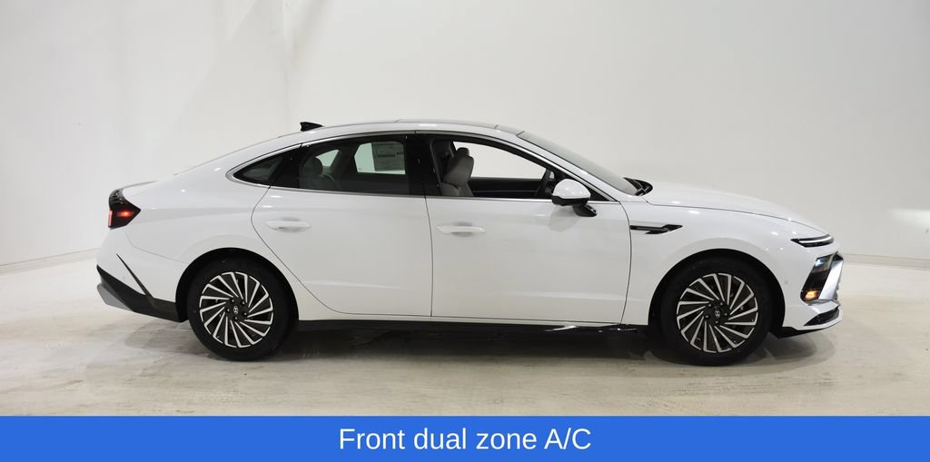 New 2026 Hyundai Sonata Limited FWD image 3