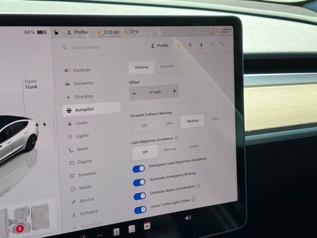 Used 2023 Tesla Model 3 Standard Range image 14