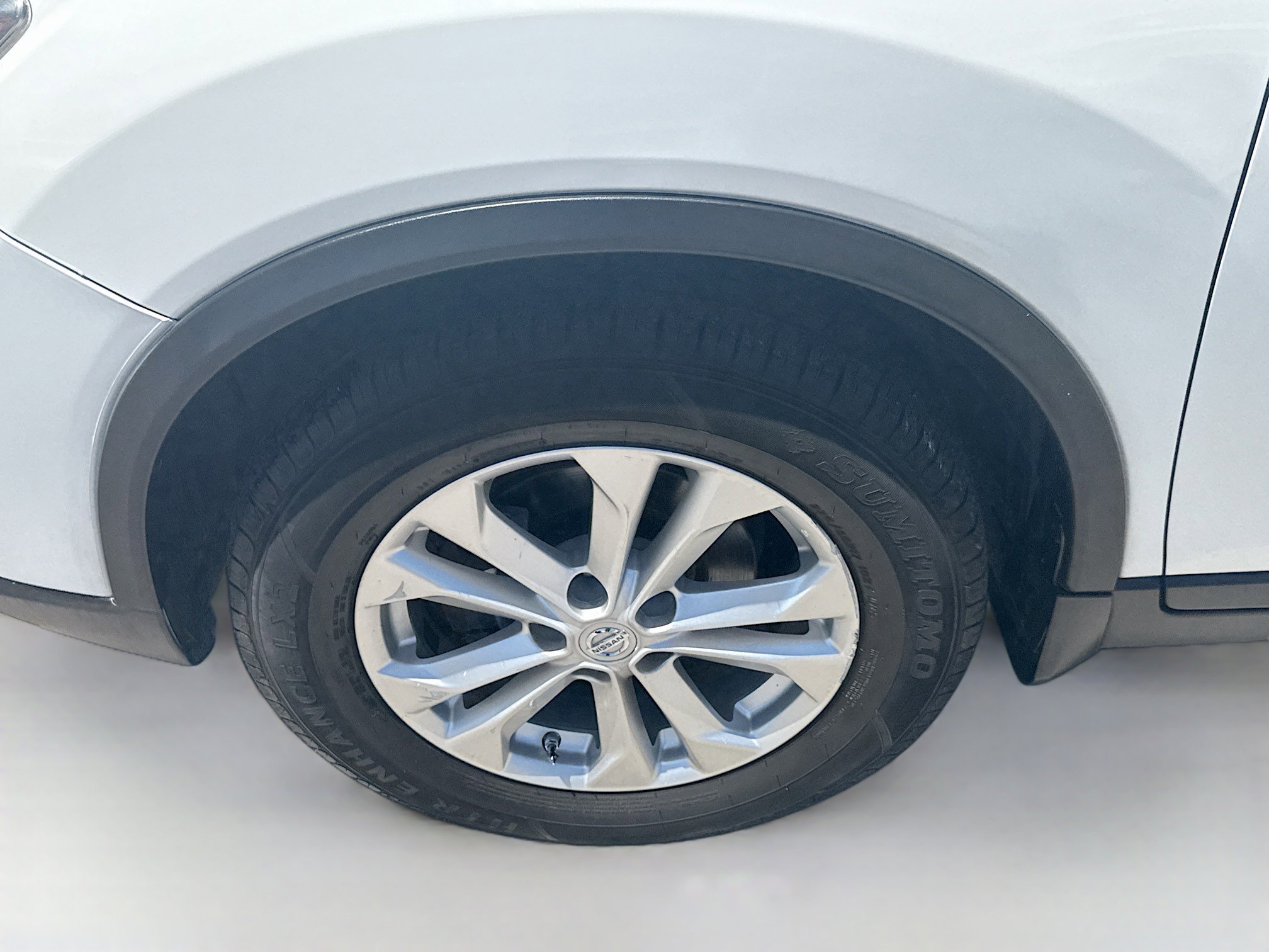 Used 2015 Nissan Rogue SV w/ SV Premium Package image 37