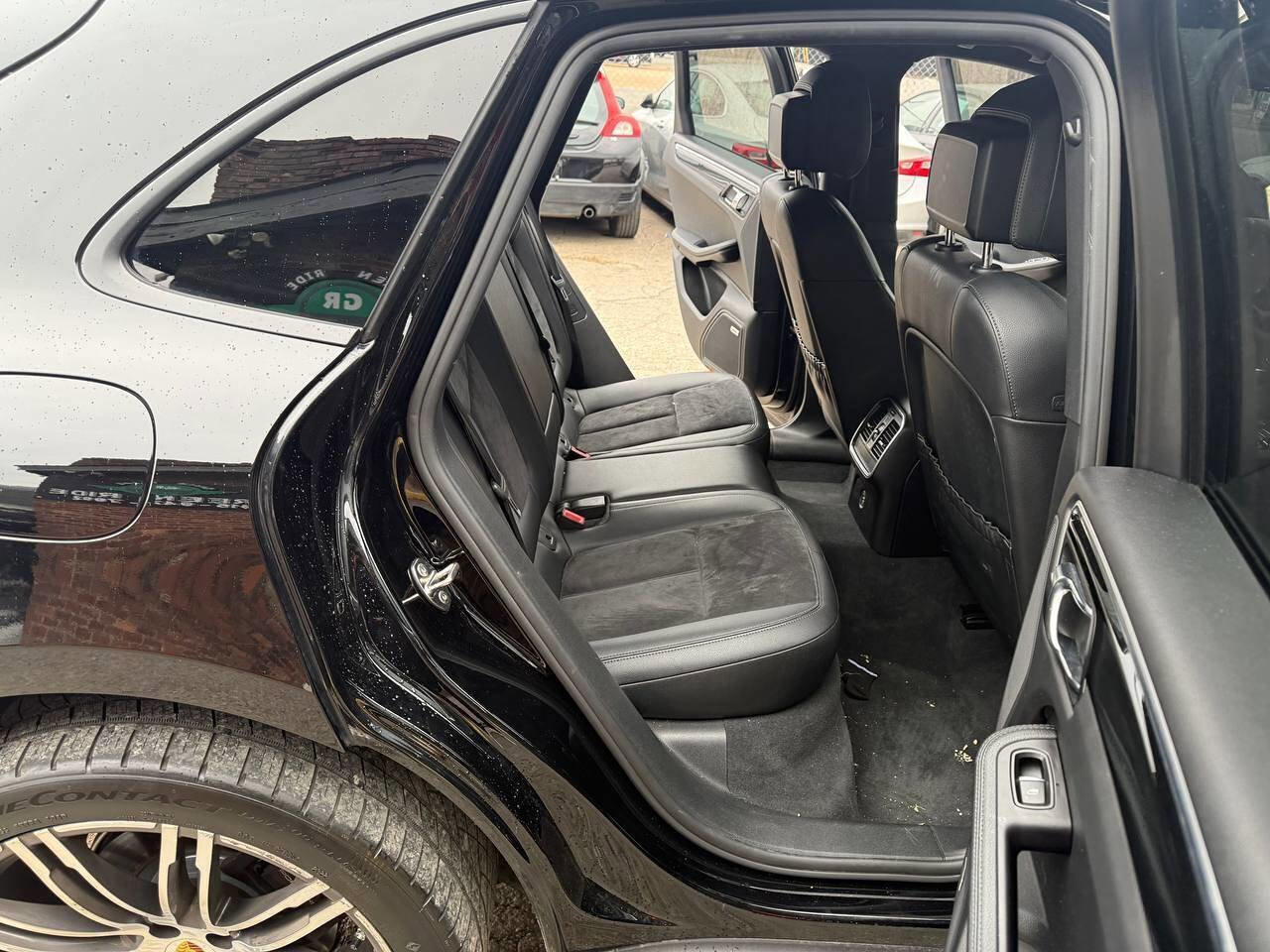 Used 2017 Porsche Macan image 14