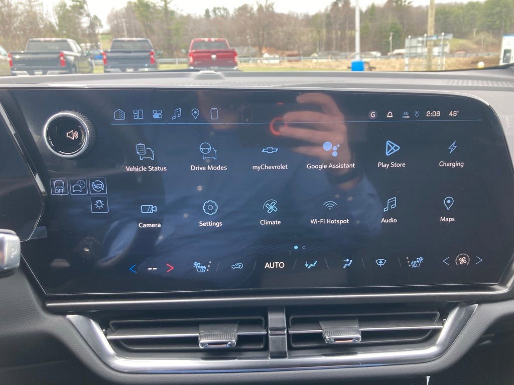 New 2026 Chevrolet Equinox EV LT w/ Comfort Package image 17