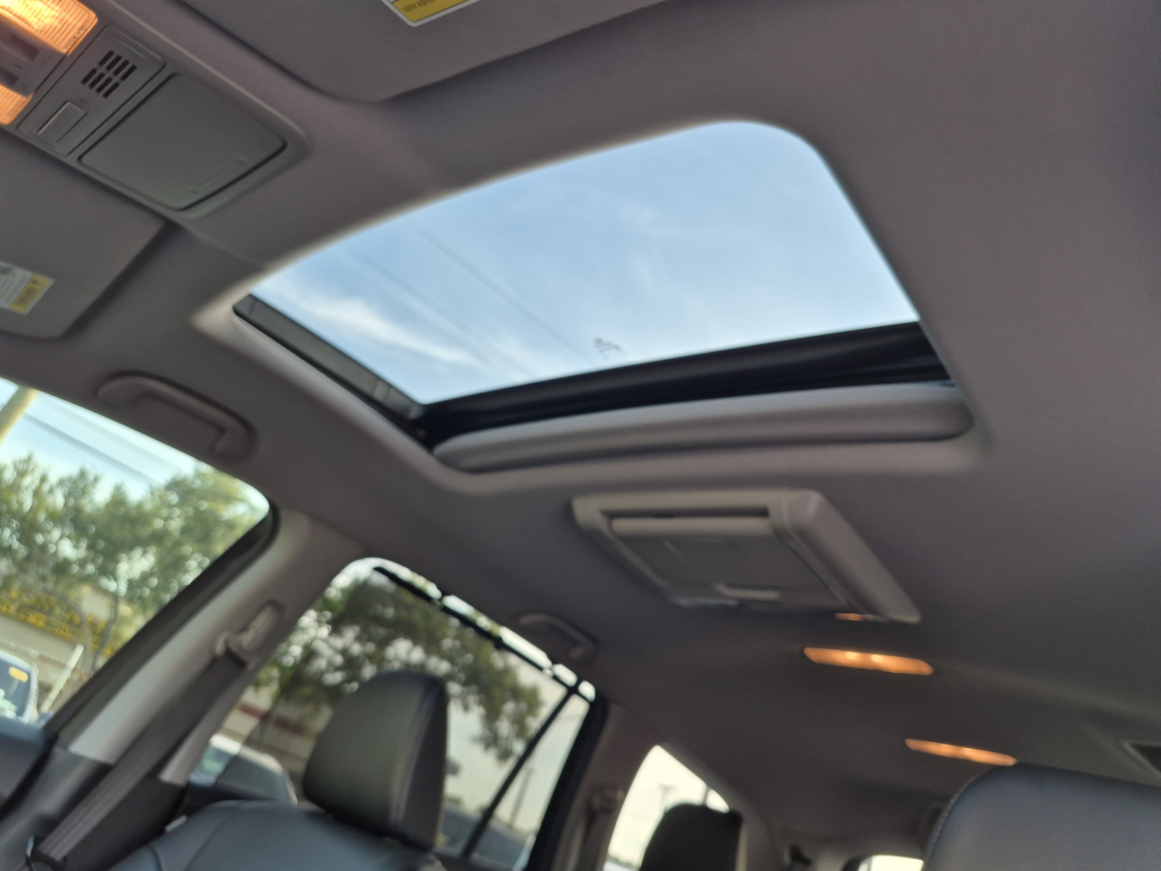 Used 2017 Honda Pilot Touring image 26