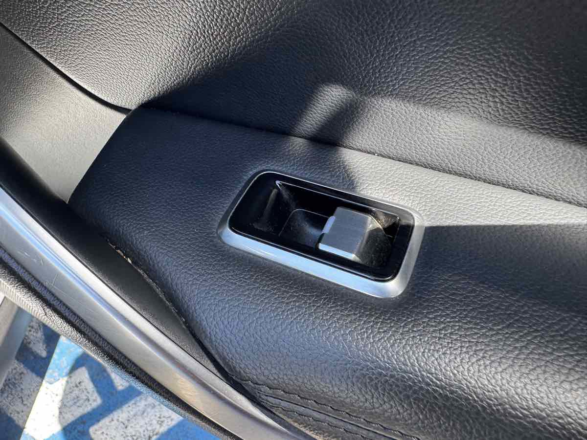 Used 2021 Jaguar F-PACE S AWD/4WD image 38