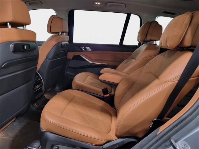 Certified 2023 BMW X7 xDrive40i w/ Executive Package image 28